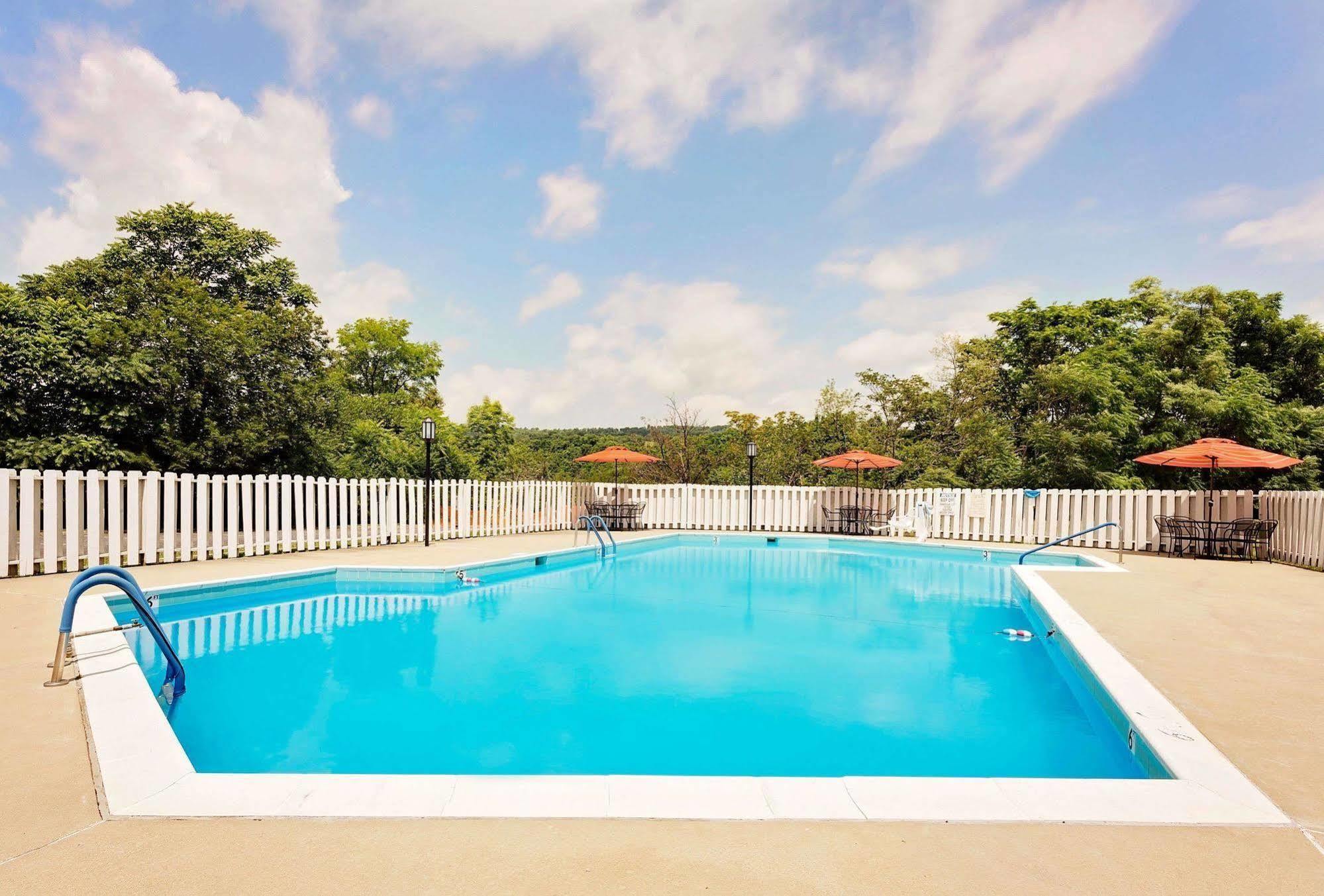 Howard Johnson By Wyndham Lexington Luaran gambar